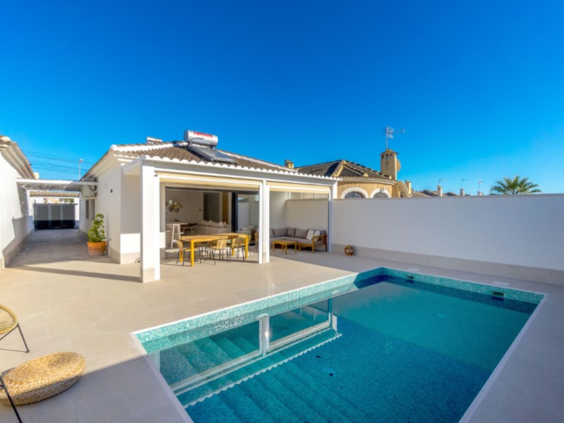 Villa for Sale in Torrevieja, Alicante