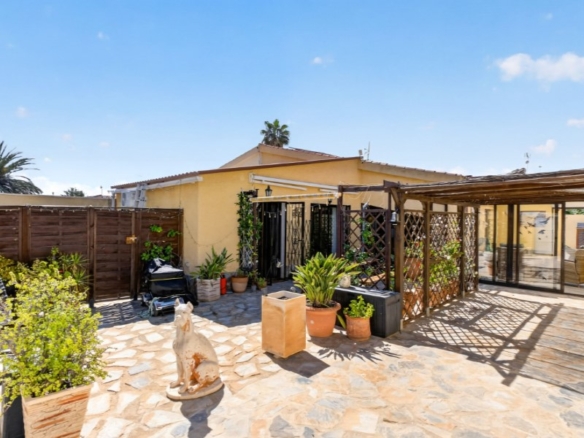 Villa for Sale in Torrevieja, Alicante