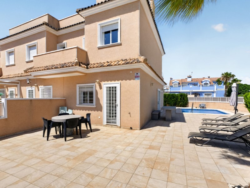 Town House for Sale in Orihuela, Alicante
