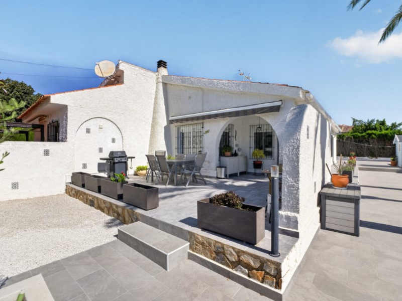 Villa for Sale in Torrevieja, Alicante