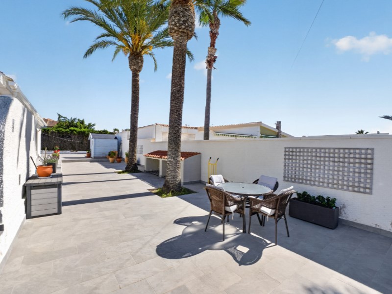 Villa for Sale in Torrevieja, Alicante