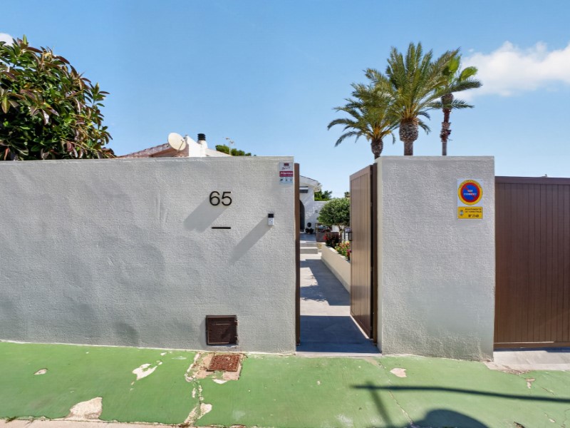 Villa for Sale in Torrevieja, Alicante