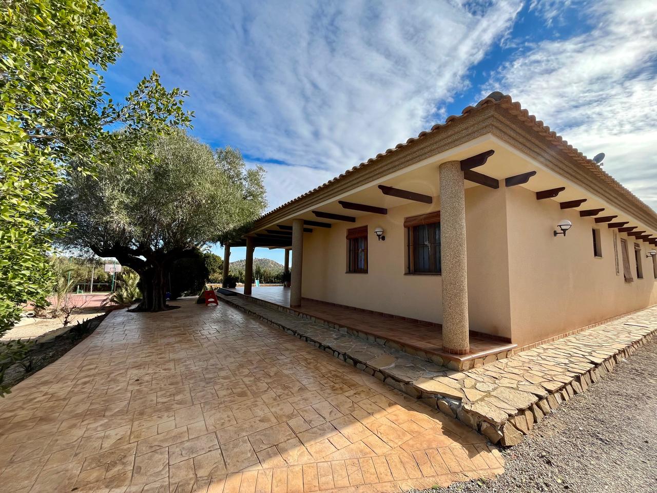 Villa for Sale in El Esparragal, Murcia