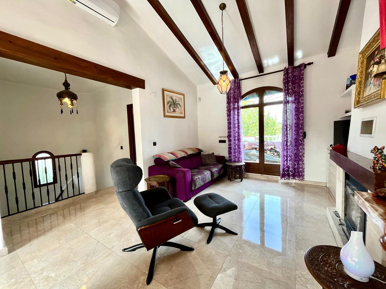 Villa for Sale in Villamartin, Alicante