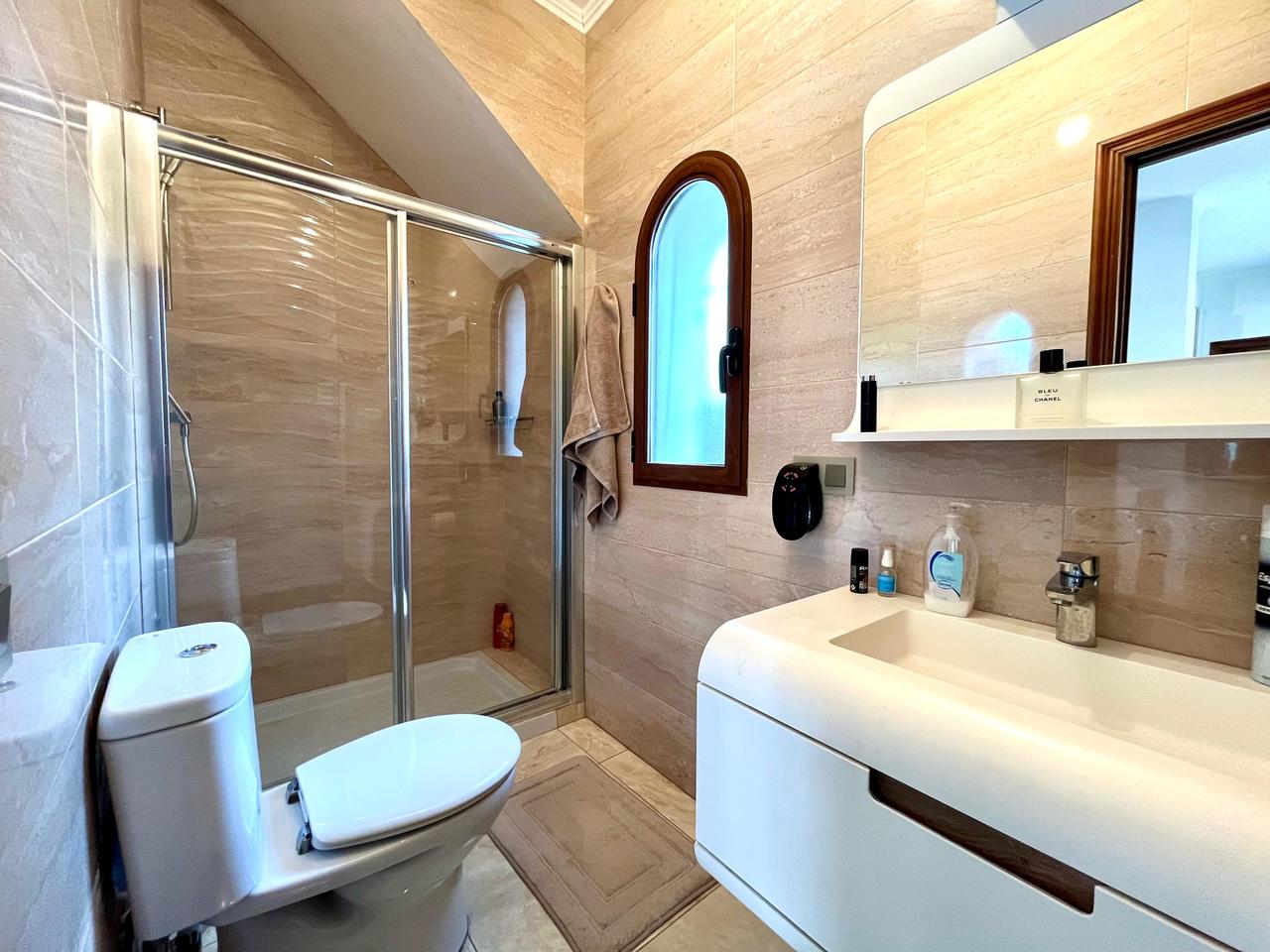 Villa for Sale in Villamartin, Alicante