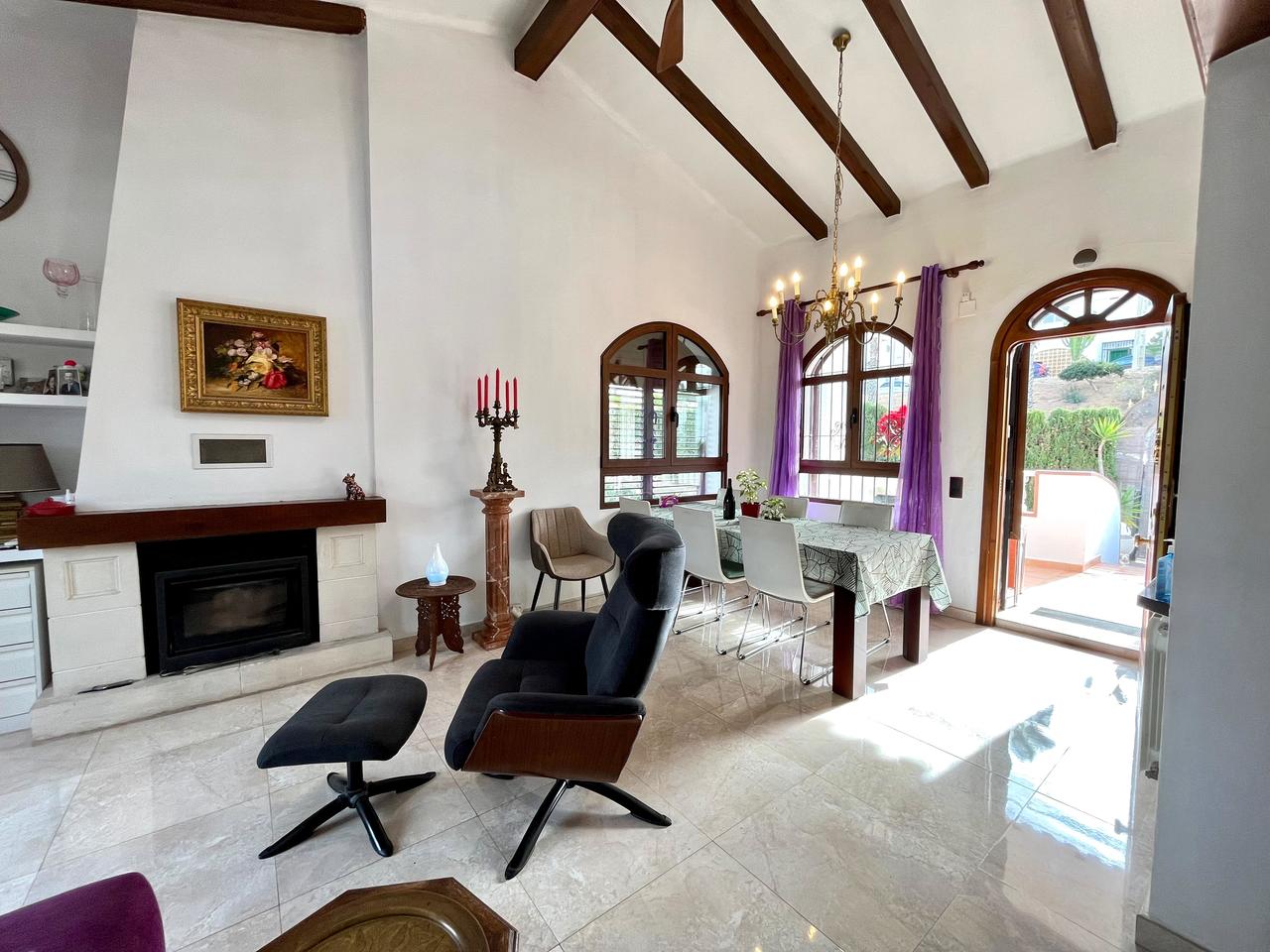Villa for Sale in Villamartin, Alicante