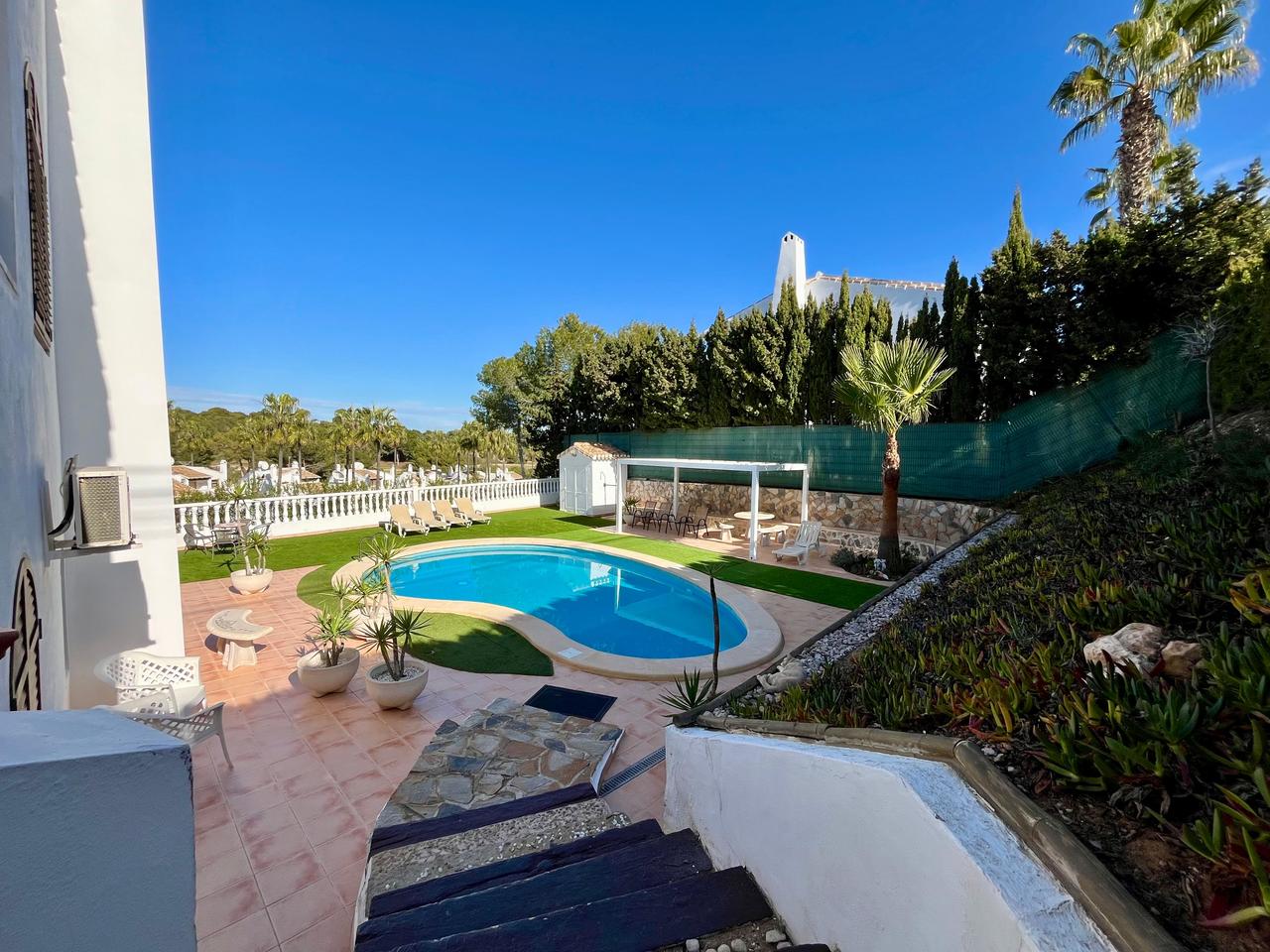 Villa for Sale in Villamartin, Alicante