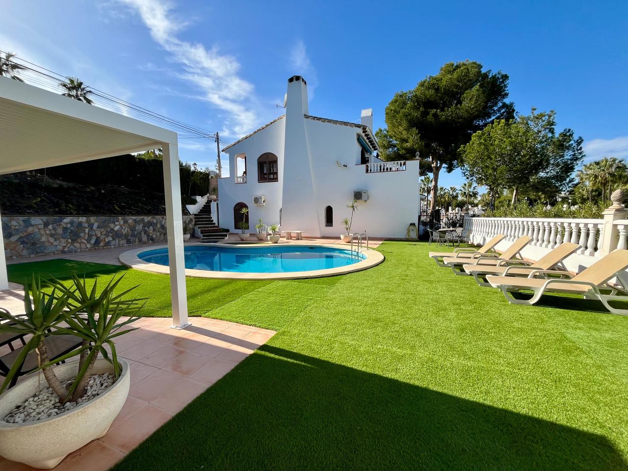 Villa for Sale in Villamartin, Alicante