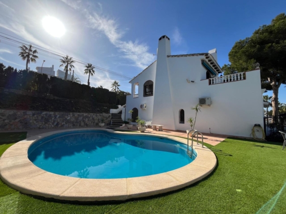 Villa for Sale in Villamartin, Alicante