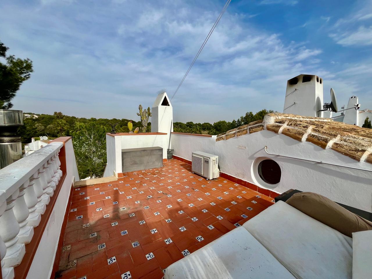 Villa for Sale in Villamartin, Alicante