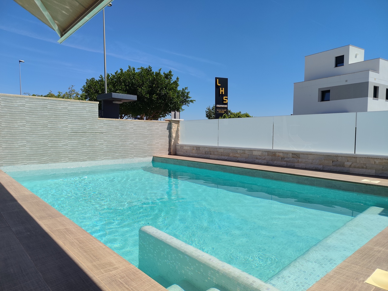 Villa for Sale in San Miguel de Salinas, Alicante