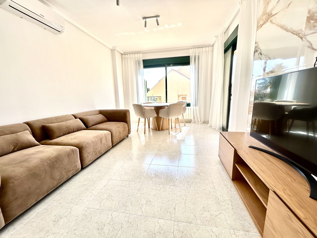 Apartment for Sale in Villamartin, Alicante