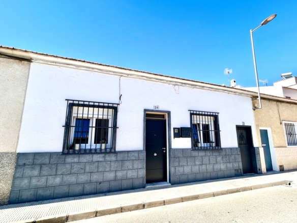 Town House for Sale in San Miguel de Salinas, Alicante