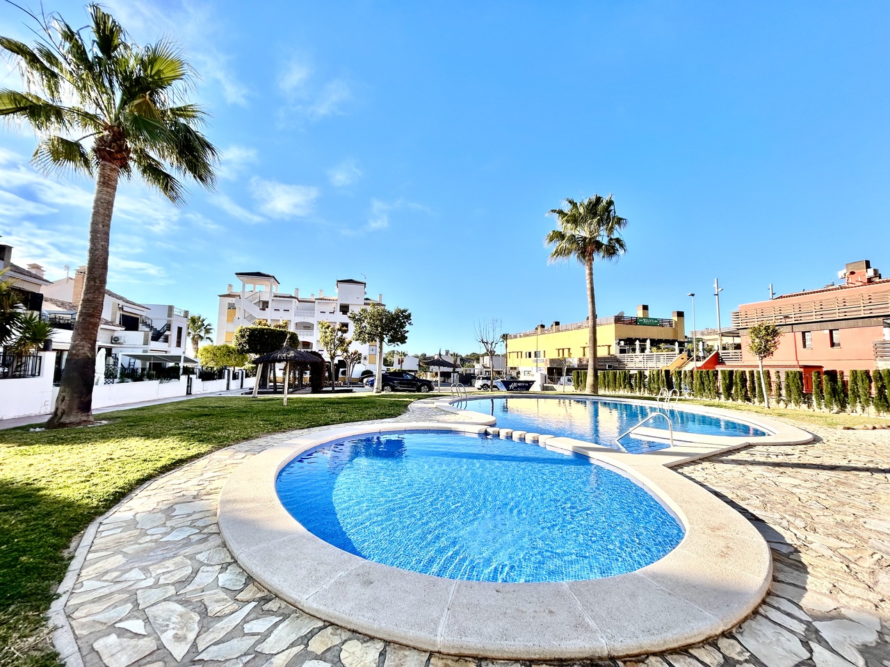 Apartment for Sale in Villamartin, Alicante