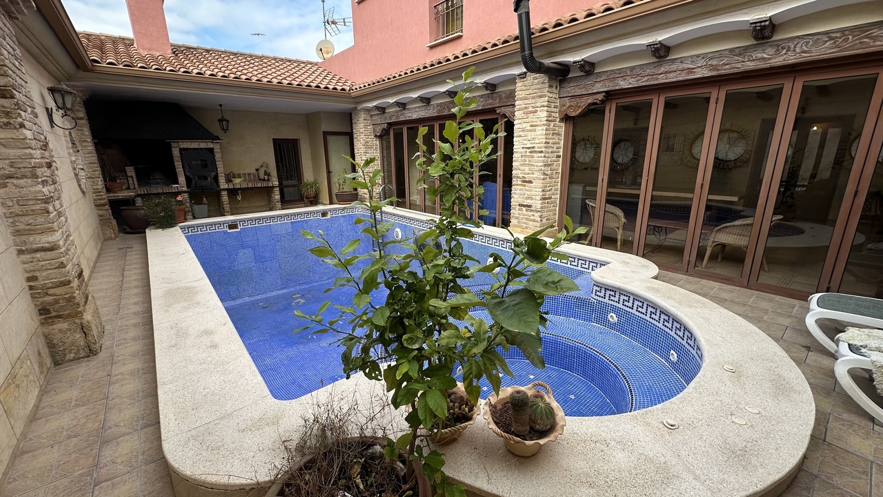 Town House for Sale in San Miguel de Salinas, Alicante