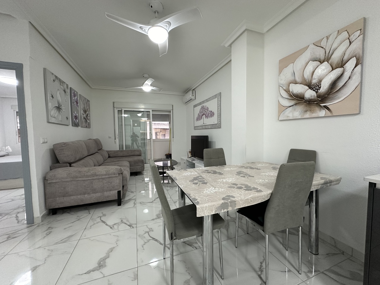 Apartment for Sale in Torrevieja, Alicante