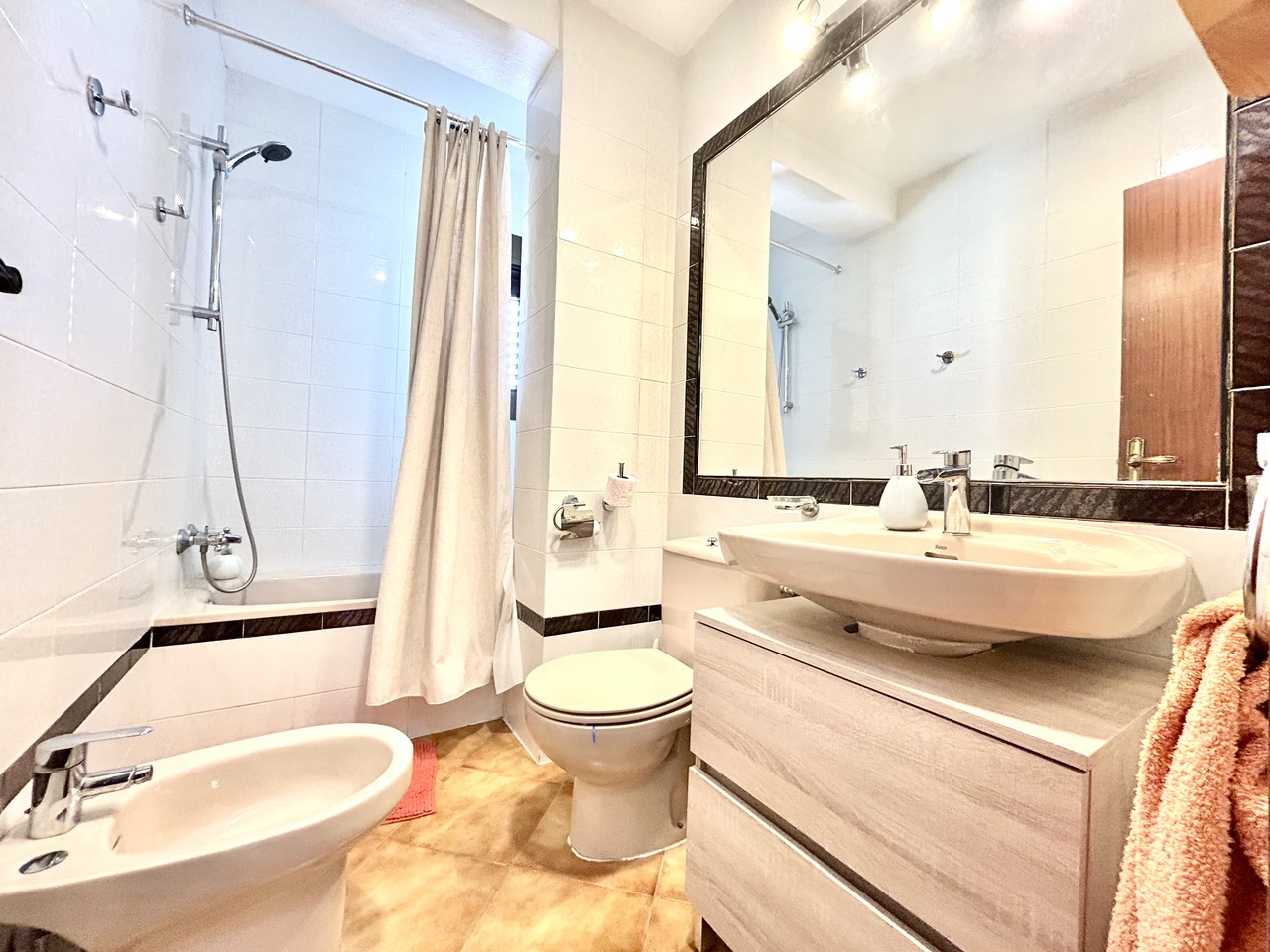Apartment for Sale in Cabo Roig, Alicante
