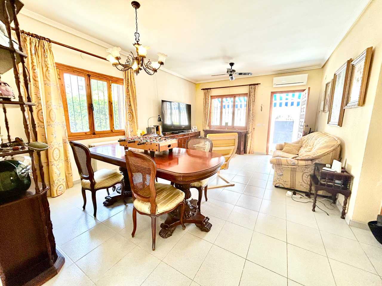 Villa for Sale in La Zenia, Alicante
