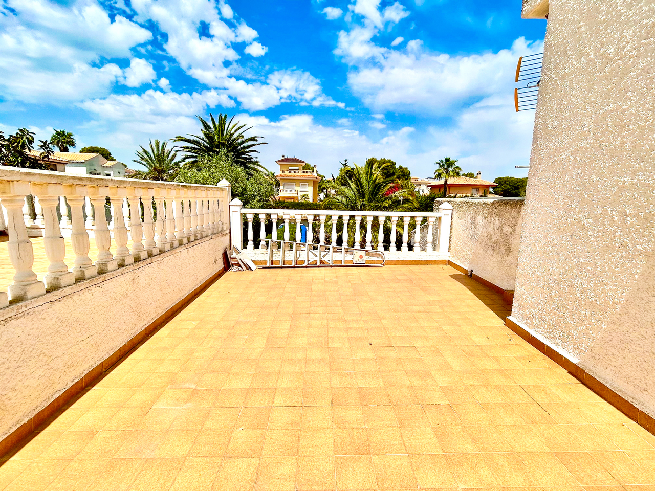 Villa for Sale in La Zenia, Alicante