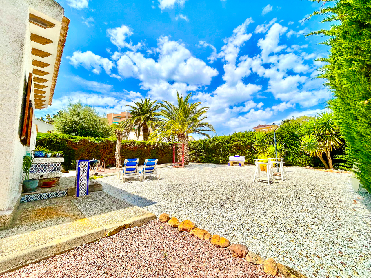 Villa for Sale in La Zenia, Alicante