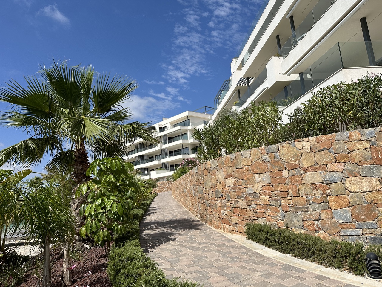 Apartment for Sale in Las Colinas Golf, Alicante