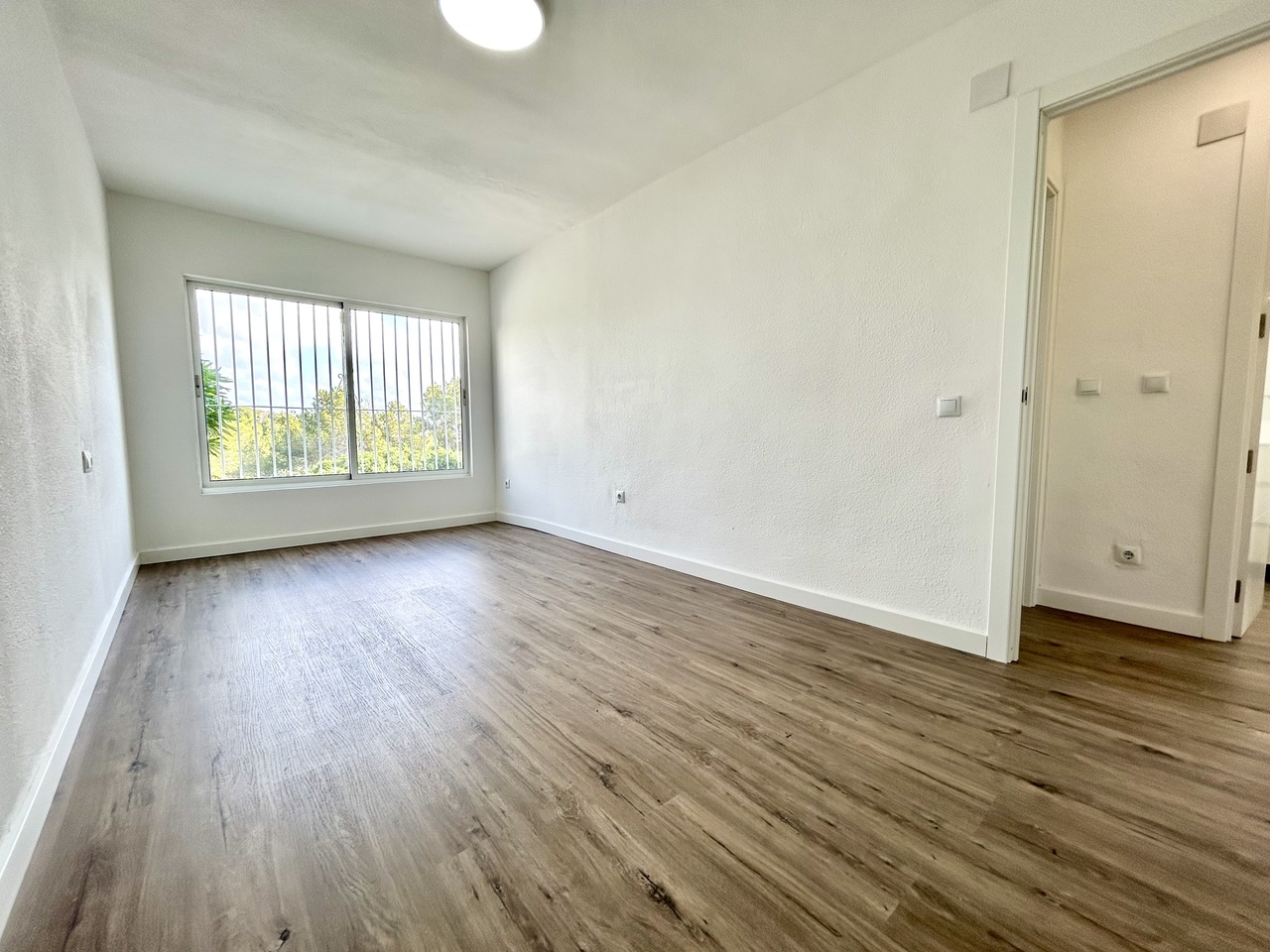 Apartment for Sale in Villamartin, Alicante