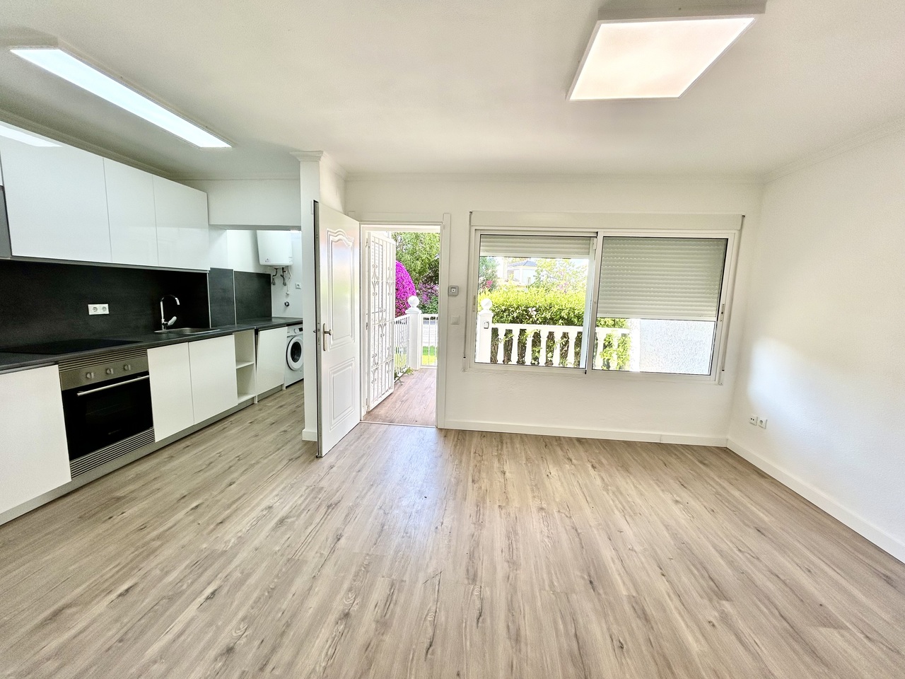 Apartment for Sale in Villamartin, Alicante