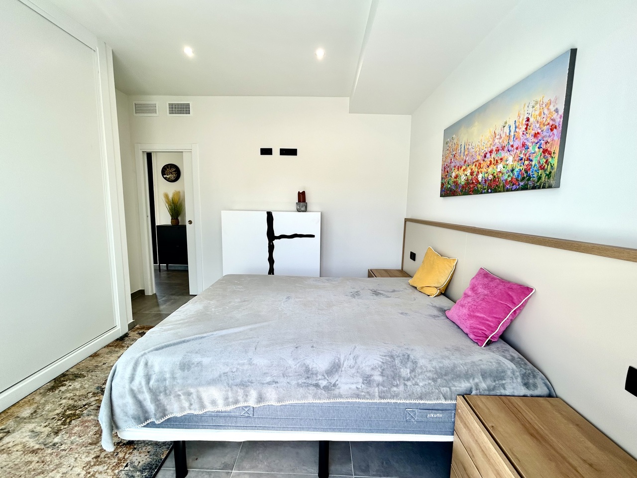 Villa for Sale in Villamartin, Alicante