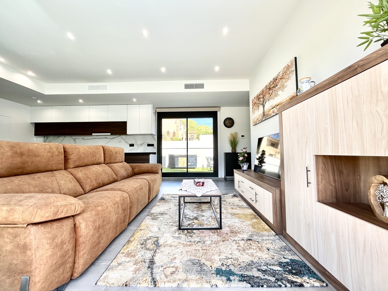 Villa for Sale in Villamartin, Alicante