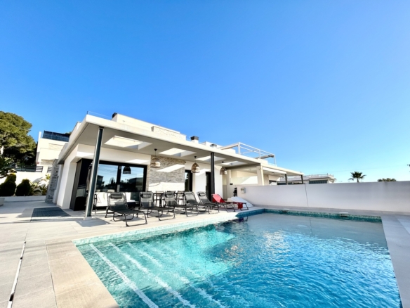 Villa for Sale in Los Balcones, Alicante