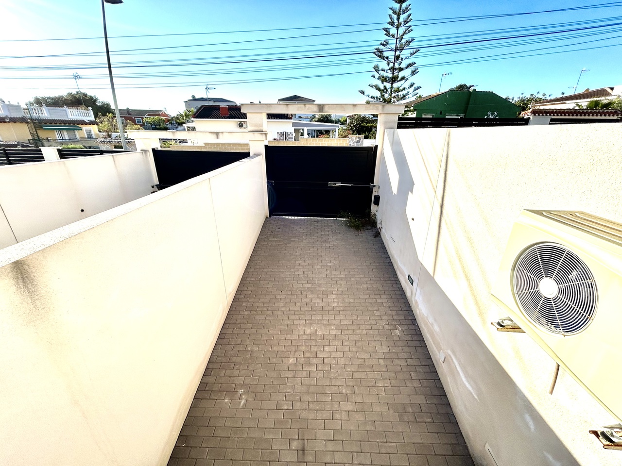 Villa for Sale in Los Balcones, Alicante