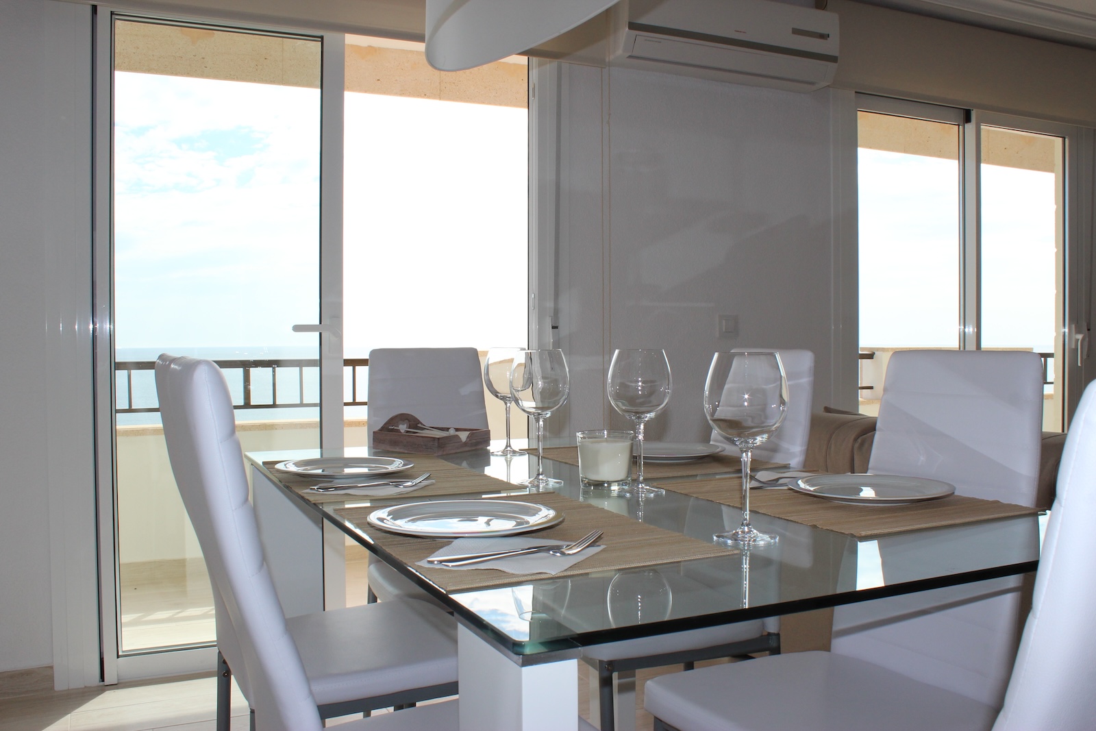Apartment for Sale in Mil Palmeras, Alicante