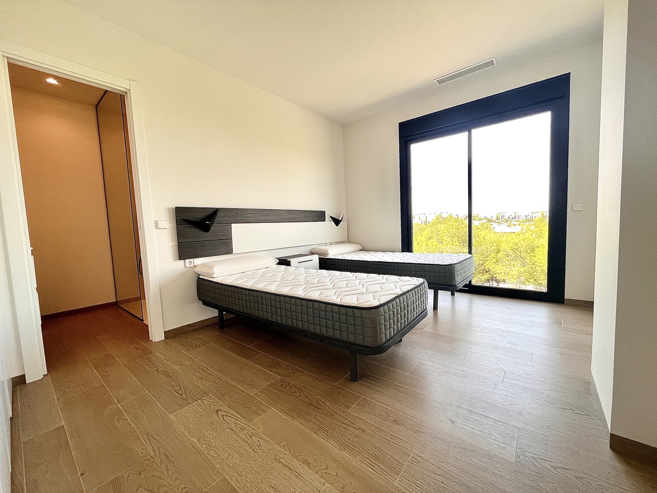 Apartment for Sale in Las Colinas Golf, Alicante