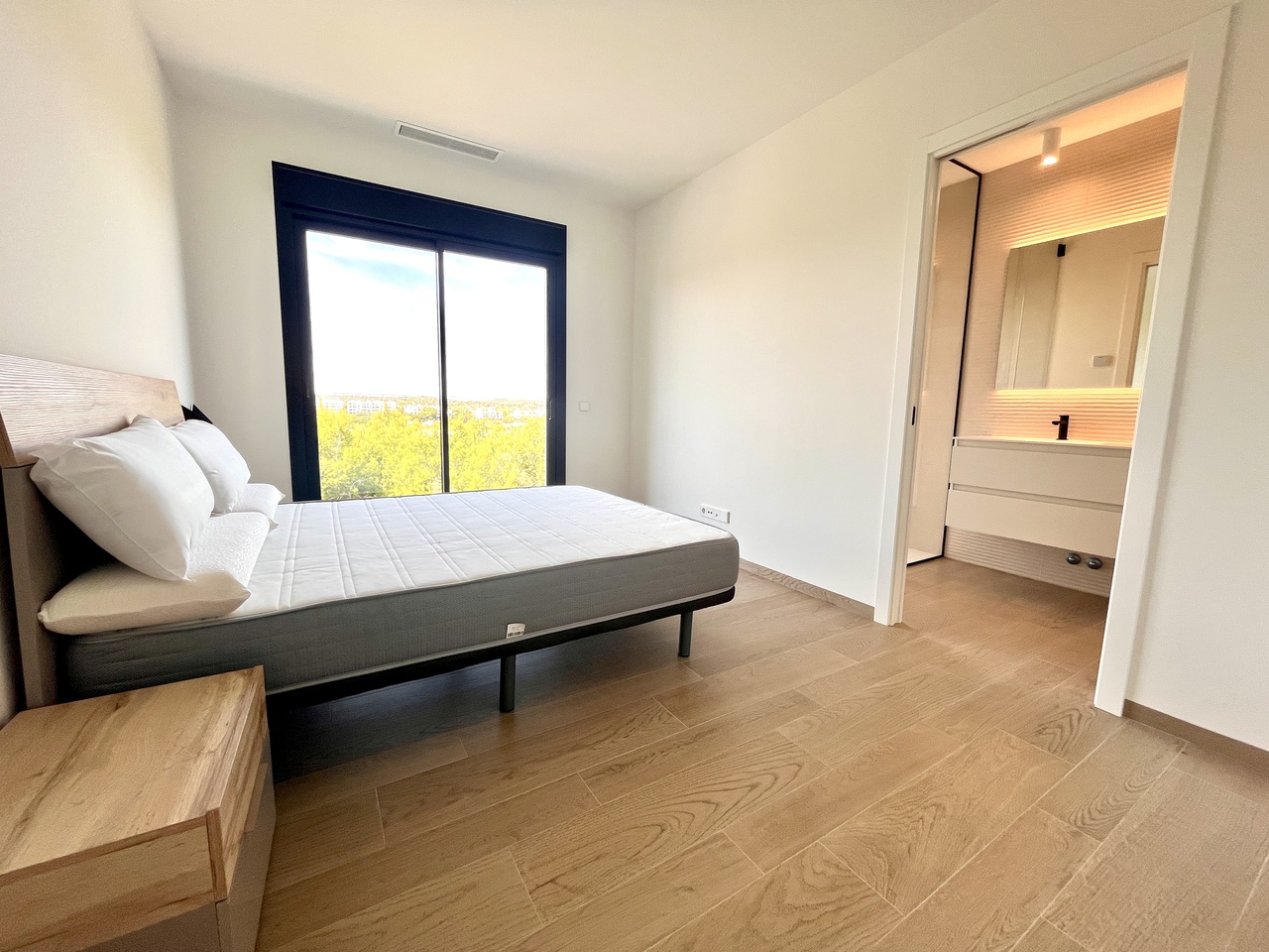 Apartment for Sale in Las Colinas Golf, Alicante