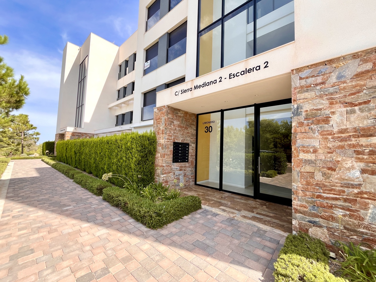 Apartment for Sale in Las Colinas Golf, Alicante