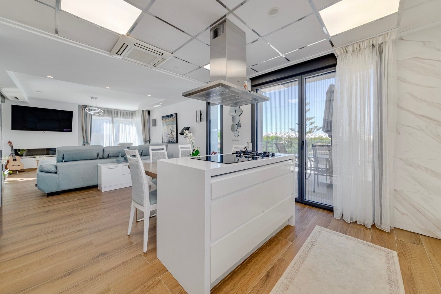 Villa for Sale in Torrevieja, Alicante