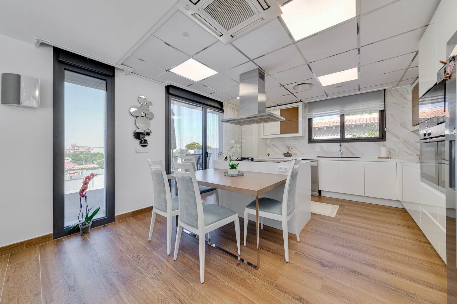 Villa for Sale in Torrevieja, Alicante