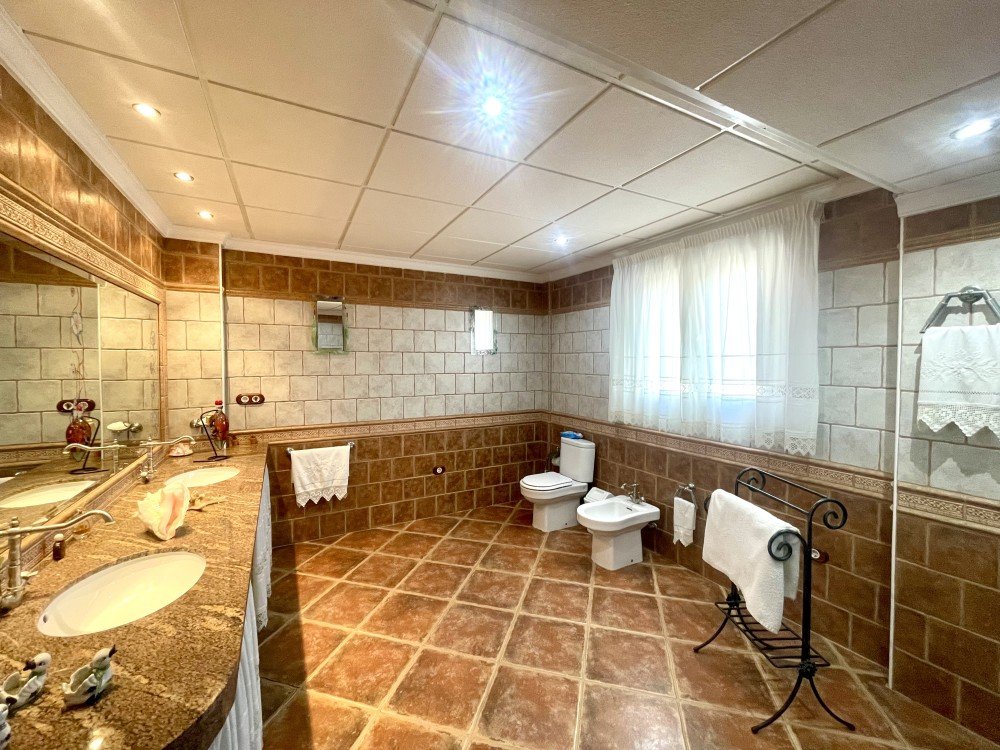 Villa for Sale in Formentera del Segura, Alicante