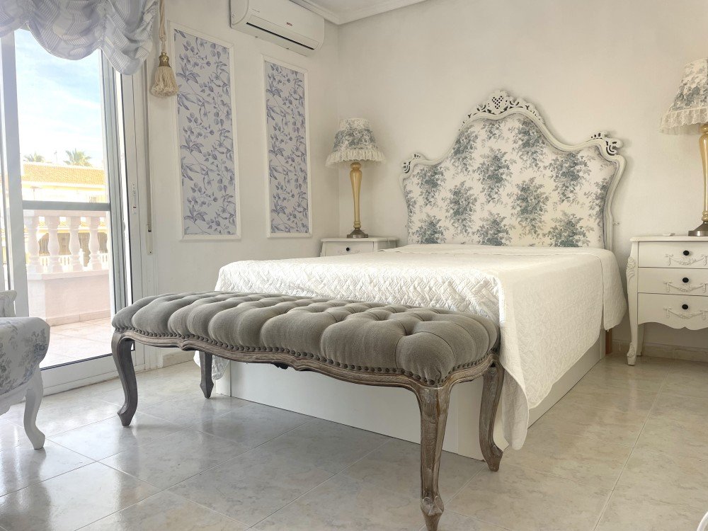 Bungalow for Sale in Benijofar, Alicante