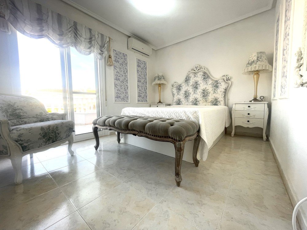 Bungalow for Sale in Benijofar, Alicante
