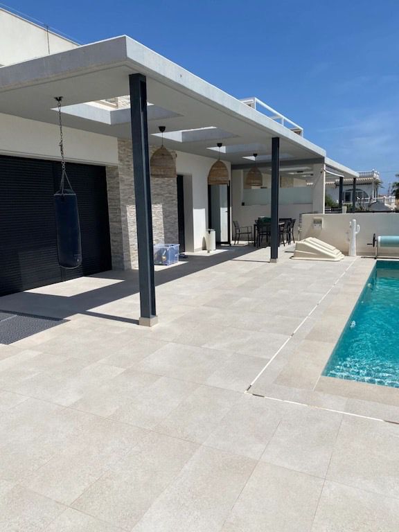 Villa for Sale in Los Balcones, Alicante