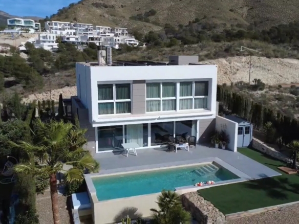 Villa for Sale in Finestrat, Alicante