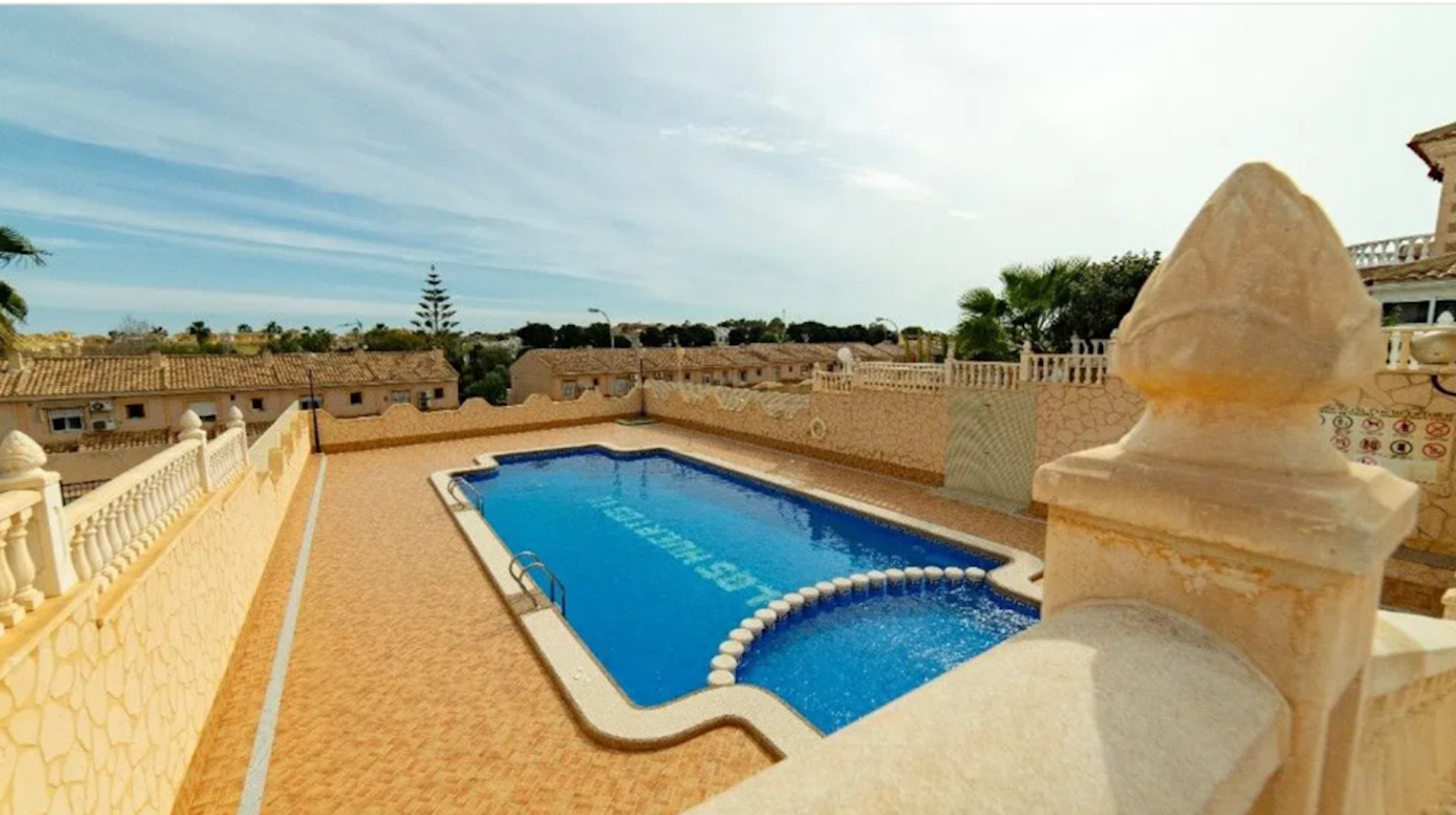 a2 Villa for Sale in Los Balcones, Alicante