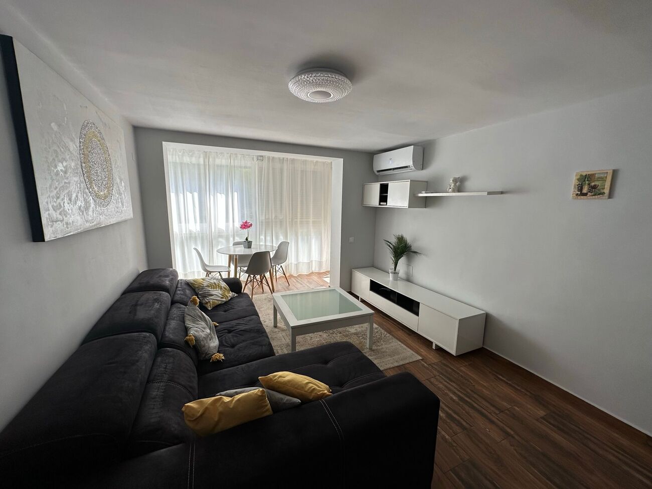 Apartment for Sale in Alicante, Alicante