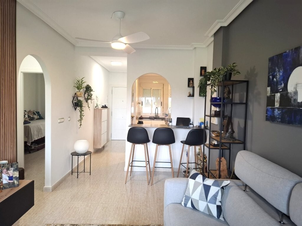 Apartment for Sale in Almoradi, Alicante