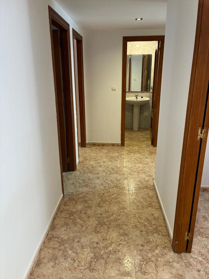Apartment for Sale in Almoradi, Alicante