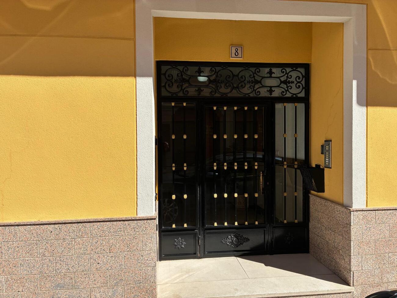 Apartment for Sale in Almoradi, Alicante
