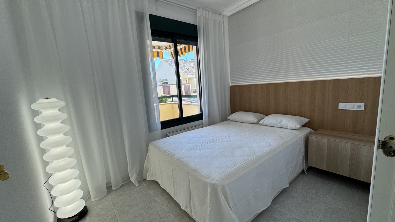 Apartment for Sale in Lomas De Campoamor, Alicante