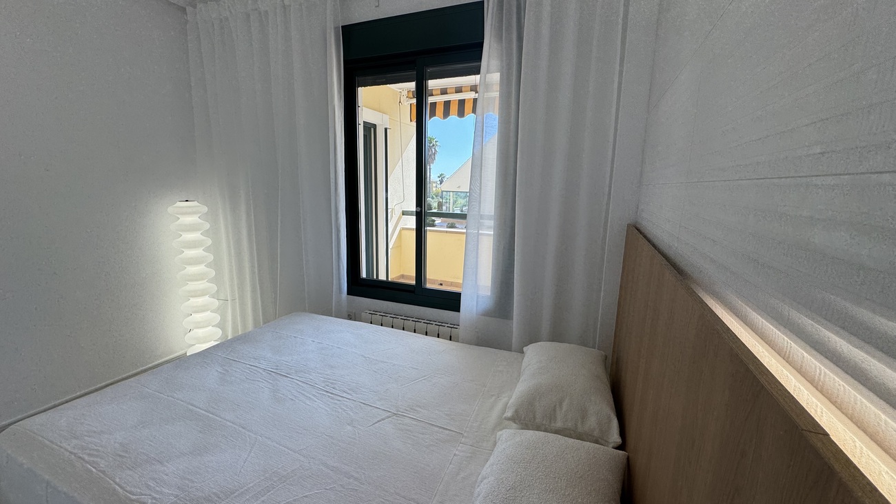 Apartment for Sale in Lomas De Campoamor, Alicante