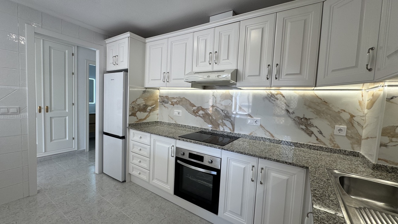 Apartment for Sale in Lomas De Campoamor, Alicante